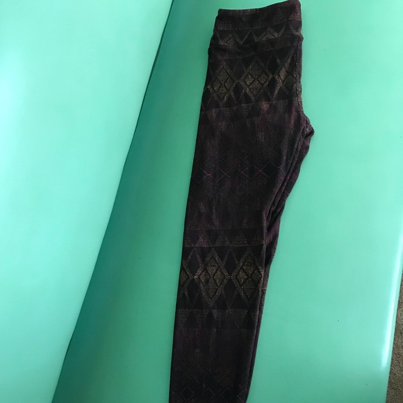 Lularoe Unicorn Leggings. One size. Aztec print. - Picture 4 of 7